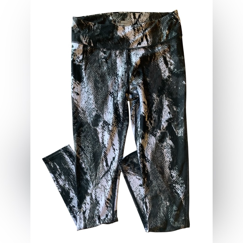 Under Armour Athletic Leggings Black and White Size M